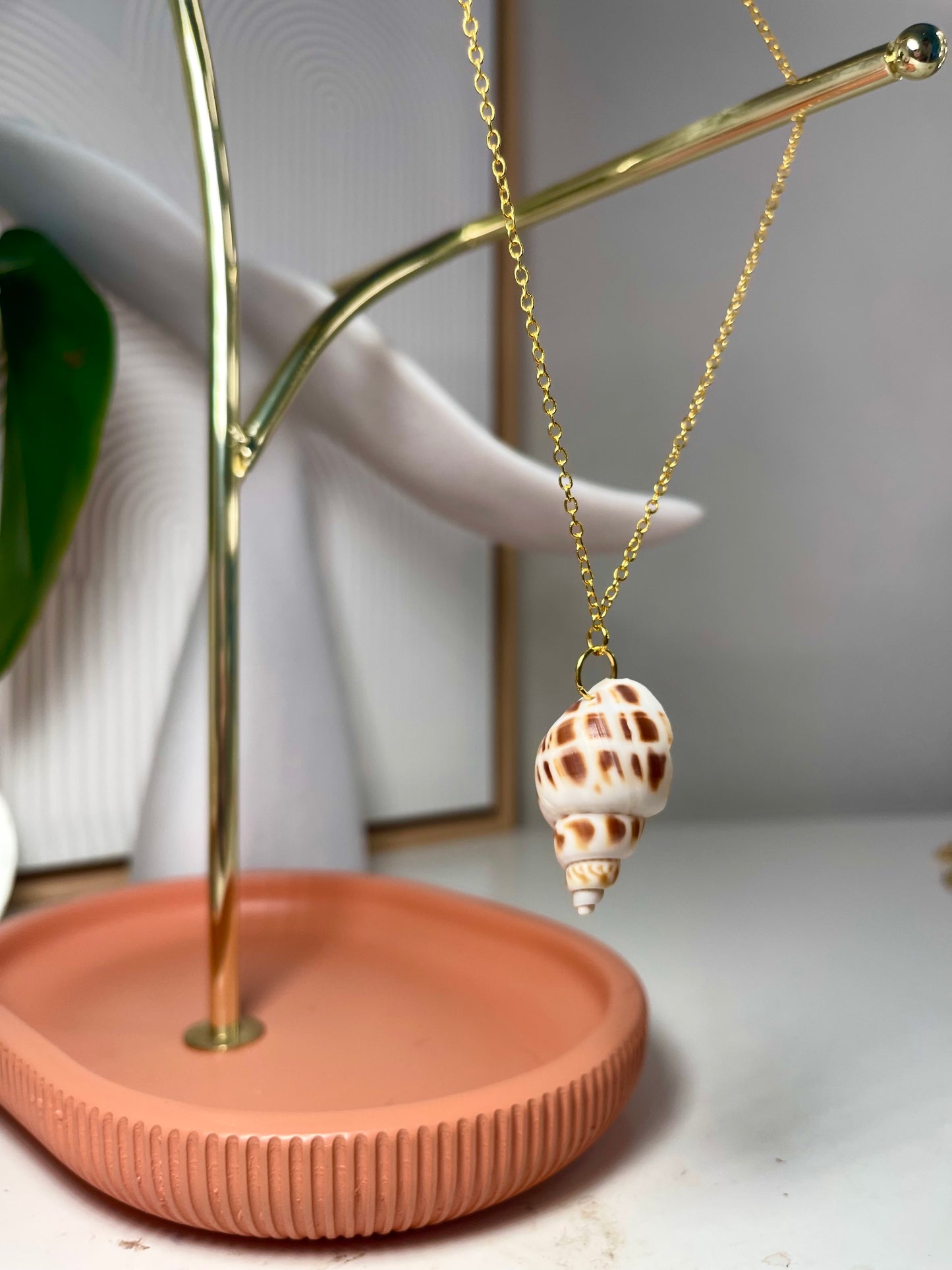 Junonia Seashell Gold Necklace