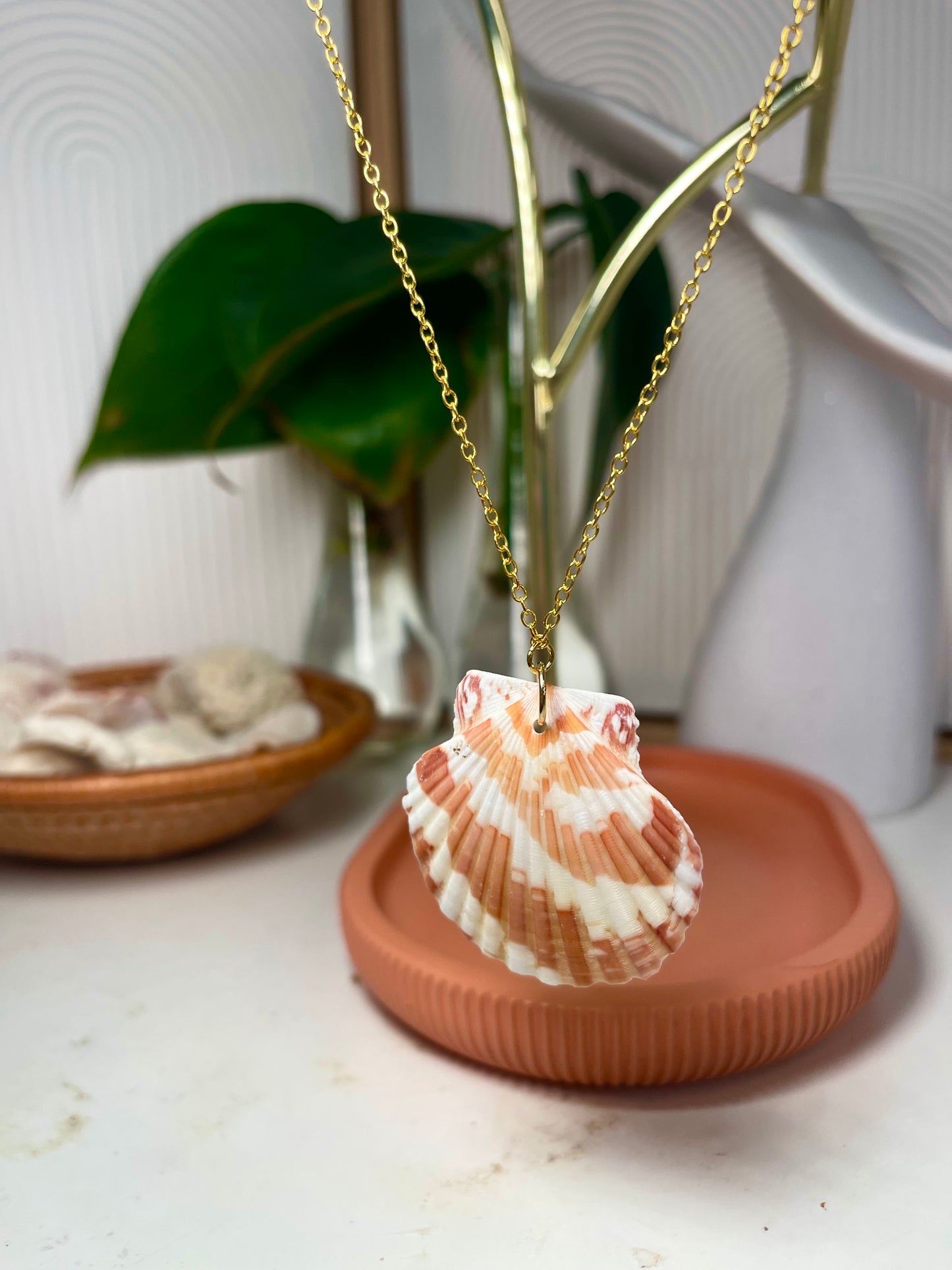 Burnt Orange and White Lions Paw Seashell Gold Necklace