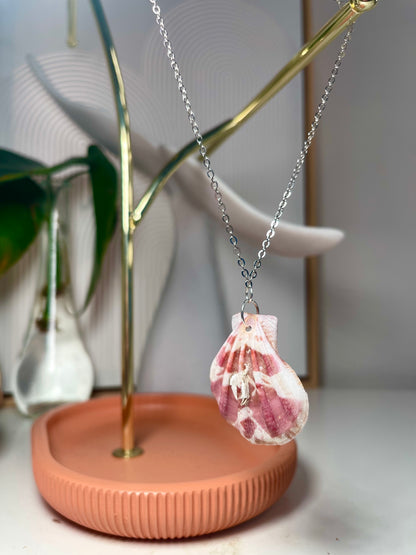 Maroon And White Cats Paw Seashell Silver Necklace